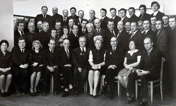 ������ ���������� �.�. 1977 ���. ����� ������� �� �����:
������ ���: ������� �.�.,  ������������ �.�.,���������� �., �������� �. �., ������� �.�., ��������� �.�., ���������� �.�., ����������� �.�., �������� �.�., ������� �.�.
������� ���: ������� �.�., ����� �.�., ��������� �.�., ������ �.�., ��������� �.�., ������� �.�., ������������ �.�, ������ �. �., �������� �.�., ���������� �.�.,   ����� �.�., ��������� �.�., ������� �.�., ��������� �.�., ___,����� �.�., ____, ������ �.�., ������� �.�., �������� �.�., ������� �.�., ���������� �.�., ,
������� ���: ������� �.�.,,____, ��������� �.�., �������� �.�., ������ �.�., ������ �.�., ������ �.�.,��������� �.�., ������ �.�., ������� �.�., ������� �. �., ��������� �.�.
